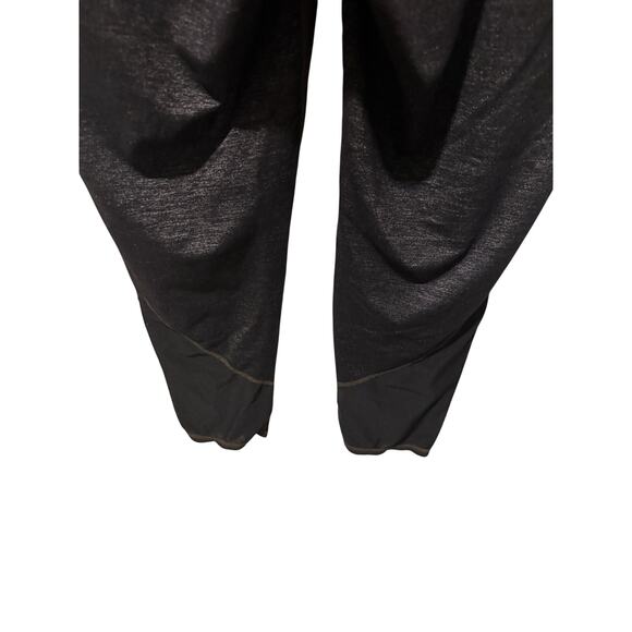 Athleta Luma Chaturanga Women’s Capri Leggings – Size Small – Gray/Black - Picture 5 of 5